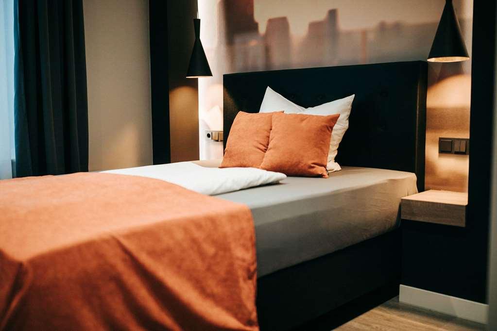 Juststay Ratingen Hotel & Apartments Oda fotoğraf
