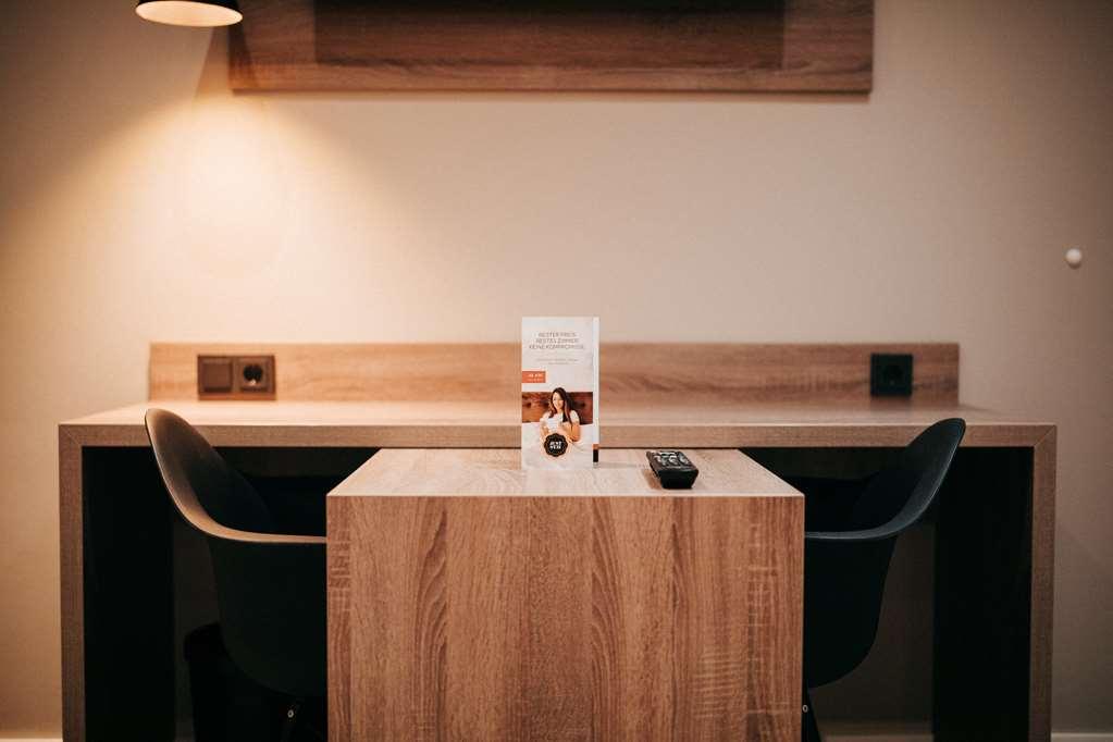 Juststay Ratingen Hotel & Apartments Oda fotoğraf