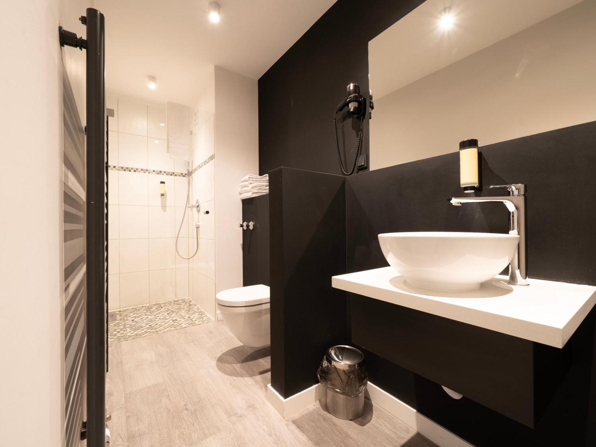 Juststay Ratingen Hotel & Apartments Dış mekan fotoğraf