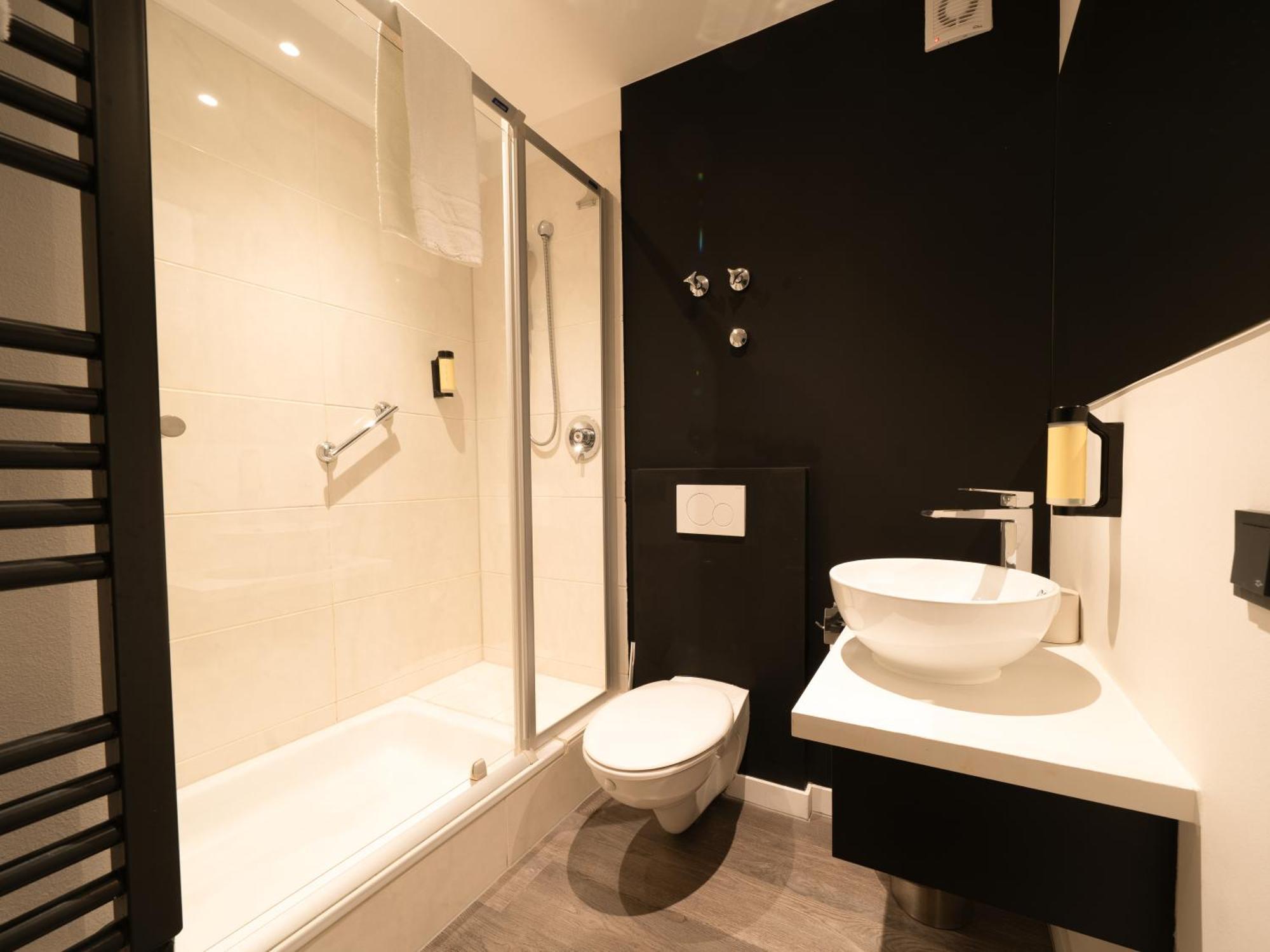 Juststay Ratingen Hotel & Apartments Dış mekan fotoğraf